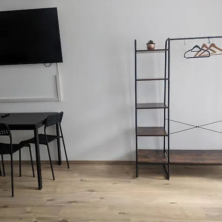 Monteurwohnung Business 6 Personen Lägenhet *